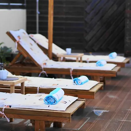 The Blue Leaf Family Gennadi