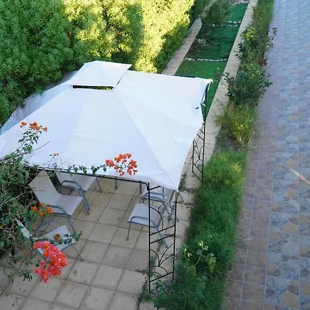 The Blue Leaf Family Villa Gennadi