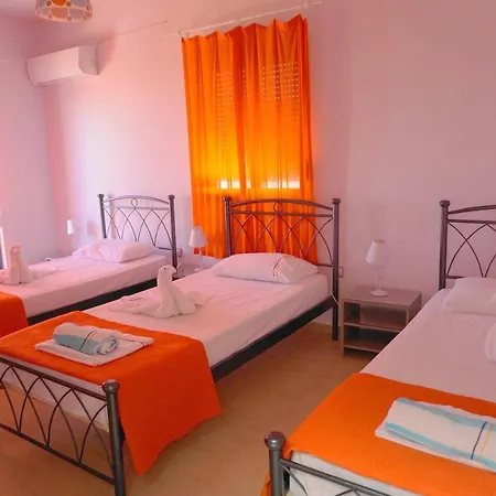 The Blue Leaf Family Villa Gennadi