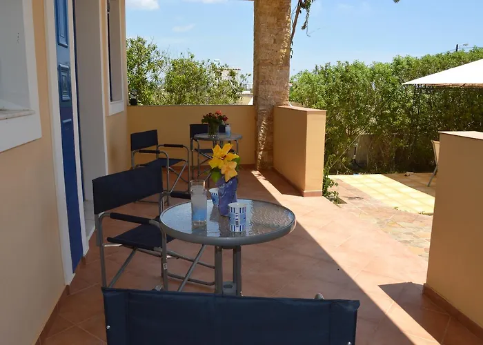 The Blue Leaf Family Villa Gennadi