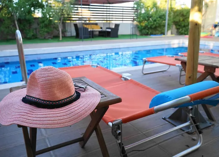 The Blue Leaf Family *