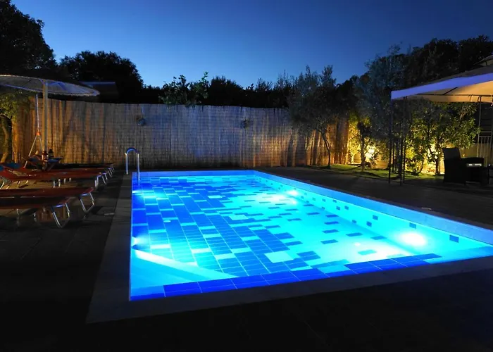 The Blue Leaf Family Villa *