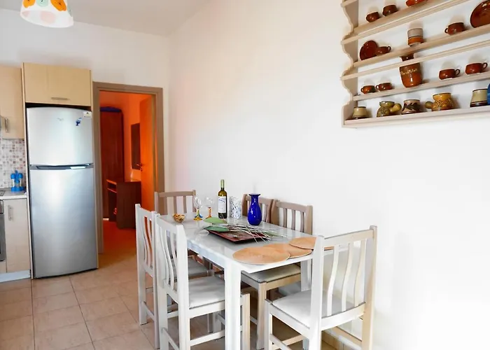 The Blue Leaf Family